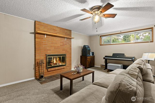 2207 N Whitman, Tacoma, WA 98406