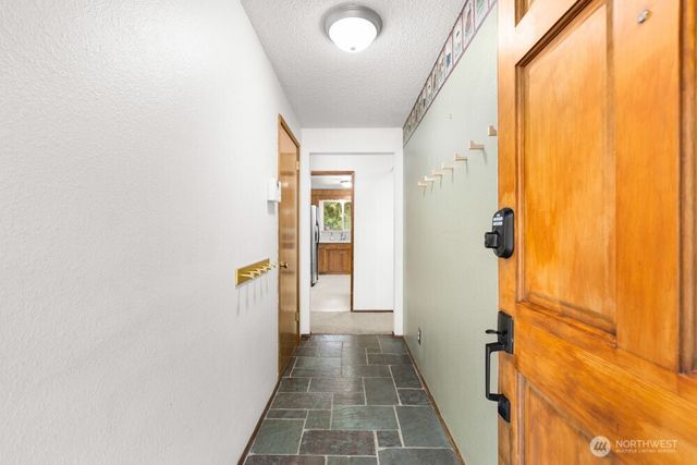 2207 N Whitman, Tacoma, WA 98406