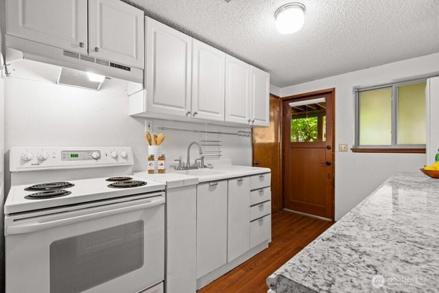 2207 N Whitman, Tacoma, WA 98406