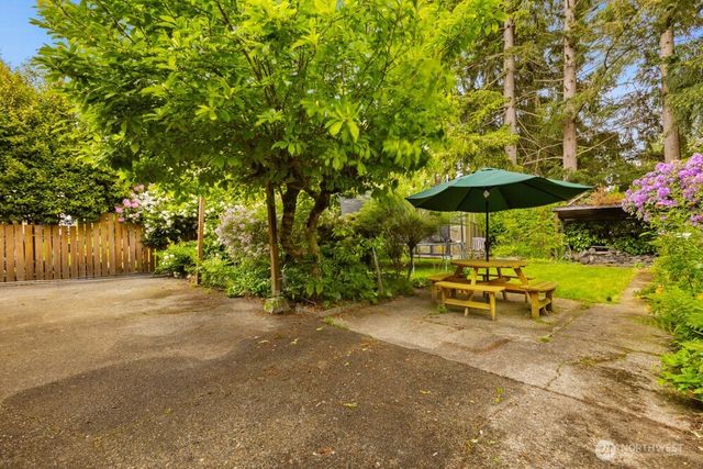 2207 N Whitman, Tacoma, WA 98406