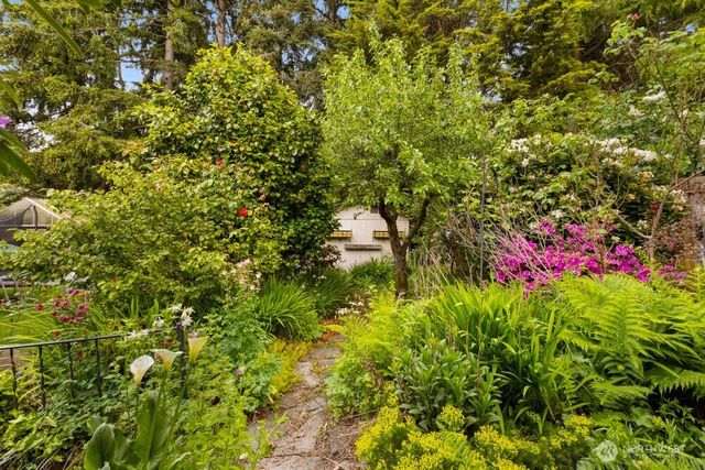 2207 N Whitman, Tacoma, WA 98406