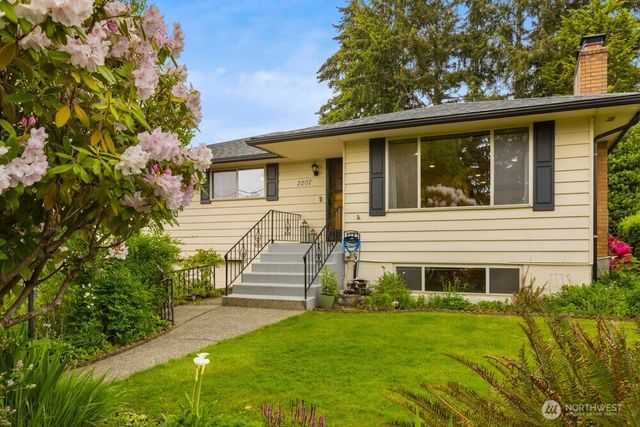 2207 N Whitman, Tacoma, WA 98406