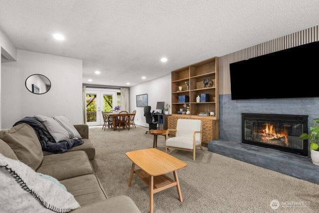 2207 N Whitman, Tacoma, WA 98406