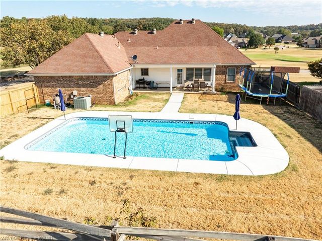 3007 Fairway Drive, Alma, AR 72921