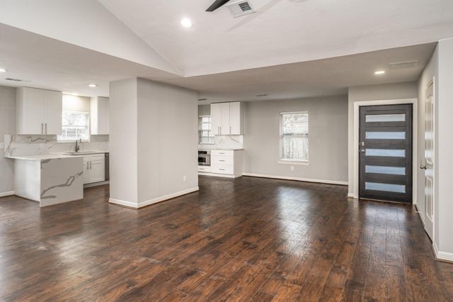 1907 Ashford Hollow Lane, Houston, TX 77077