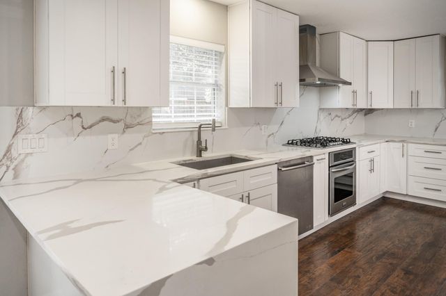 1907 Ashford Hollow Lane, Houston, TX 77077