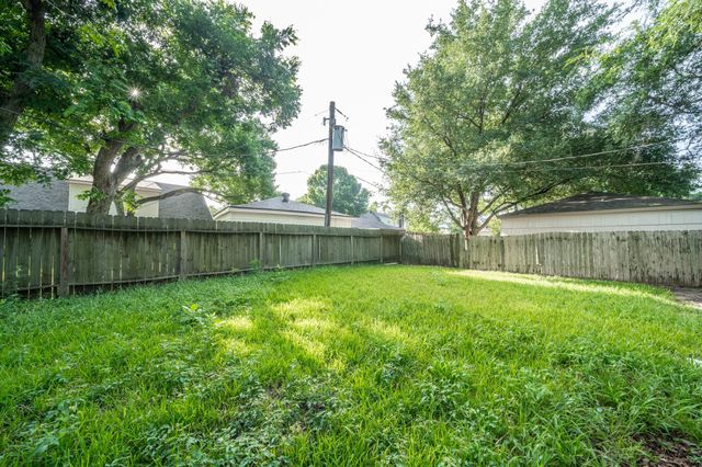 1907 Ashford Hollow Lane, Houston, TX 77077