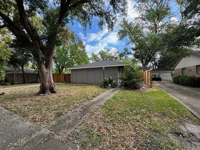 1907 Ashford Hollow Lane, Houston, TX 77077