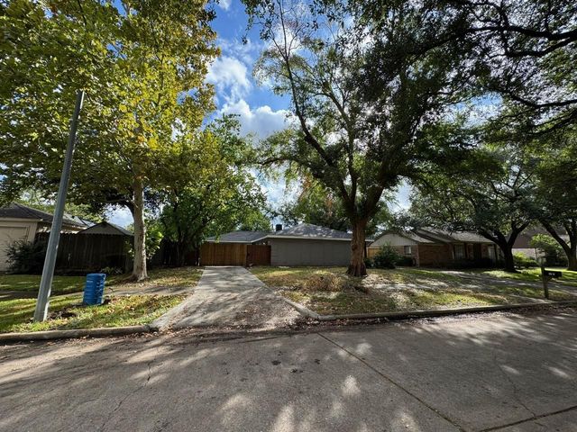 1907 Ashford Hollow Lane, Houston, TX 77077