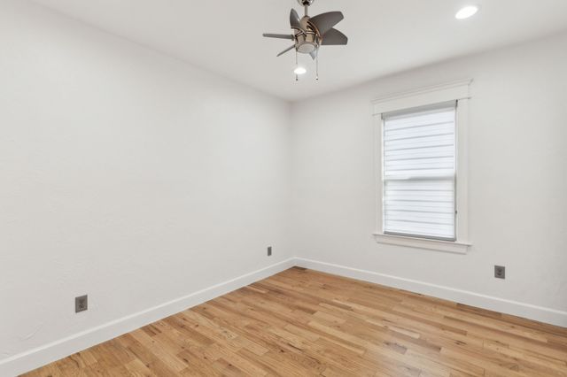 5210 Ridgedale Avenue, Dallas, TX 75206