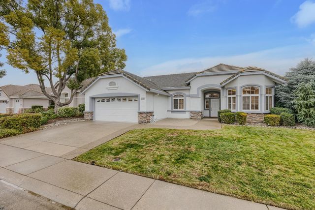 5194 Green Grove Ln, Roseville, CA 95747