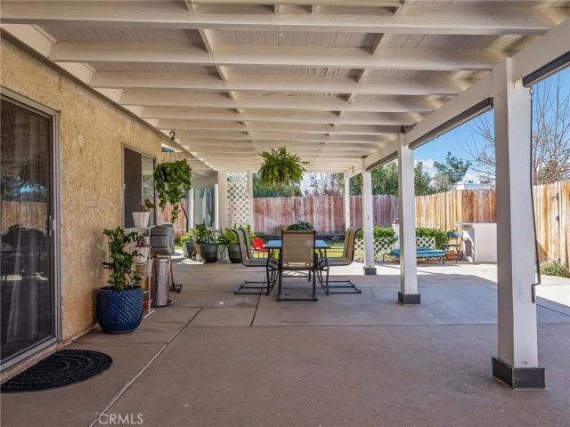 9472 Guava Avenue, Hesperia, CA 92345