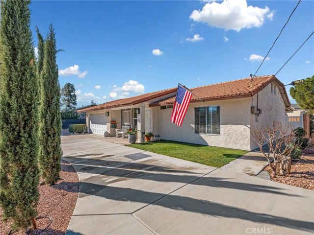 9472 Guava Avenue, Hesperia, CA 92345