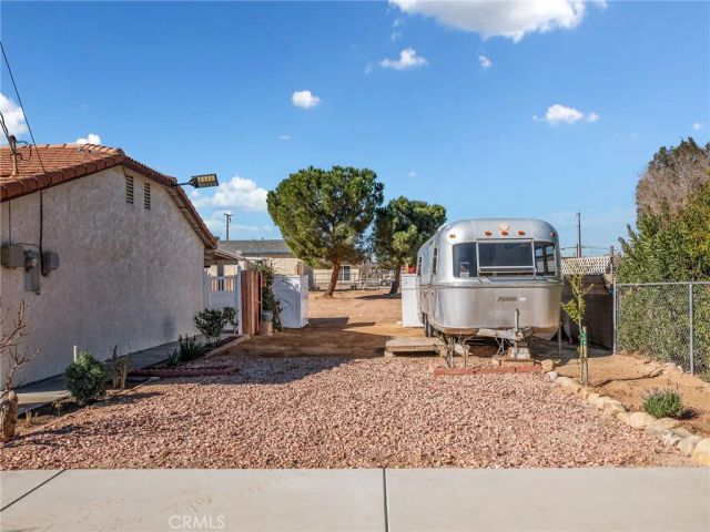 9472 Guava Avenue, Hesperia, CA 92345