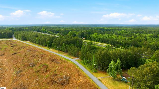 O Neighbors Road, Clinton, SC 29325