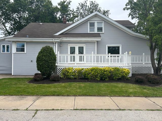 3673 Randolph Street, Lansing, IL 60438