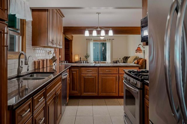 1184 Winterhaven Lane, Crown Point, IN 46307
