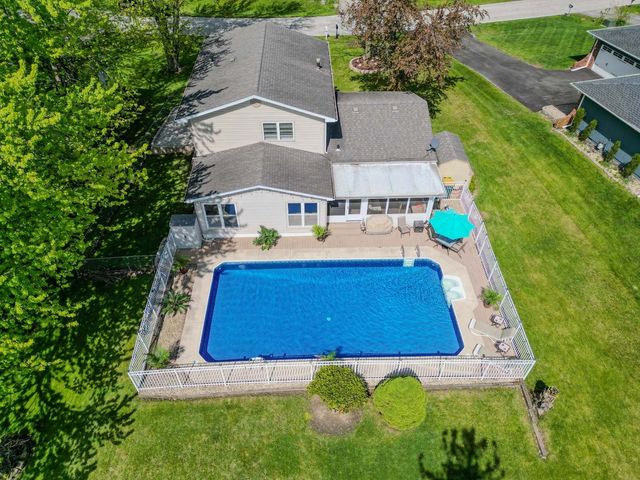 1184 Winterhaven Lane, Crown Point, IN 46307