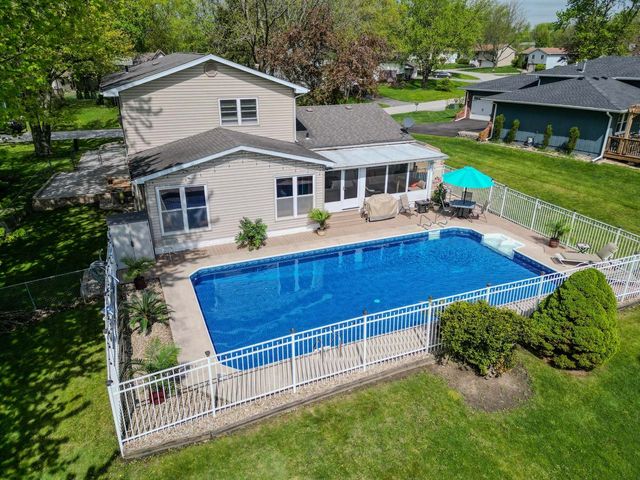 1184 Winterhaven Lane, Crown Point, IN 46307