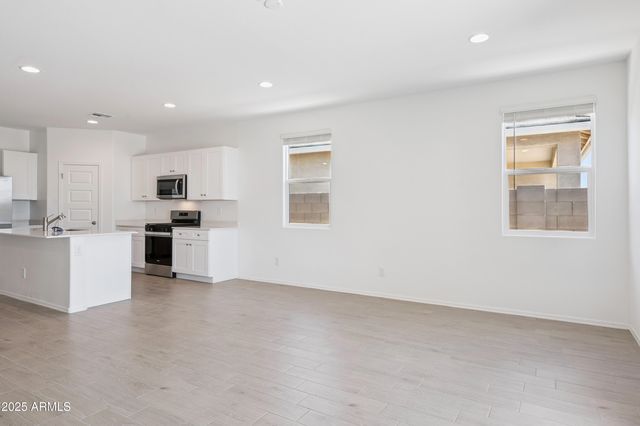 22108 N Dawn View Drive, Maricopa, AZ 85139