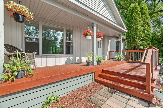 9996 Highland Road, White Lake, MI 48386