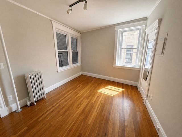 69 Park Drive 10, Boston, MA 02215