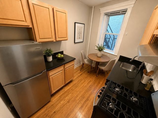 69 Park Drive 10, Boston, MA 02215
