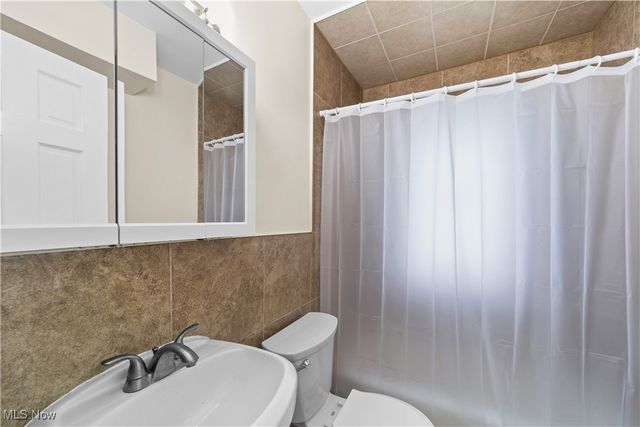 27190 Shoreview Avenue, Euclid, OH 44132