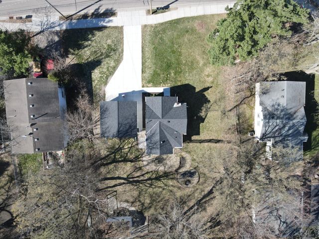 140 Hickory Street, Mahtomedi, MN 55115