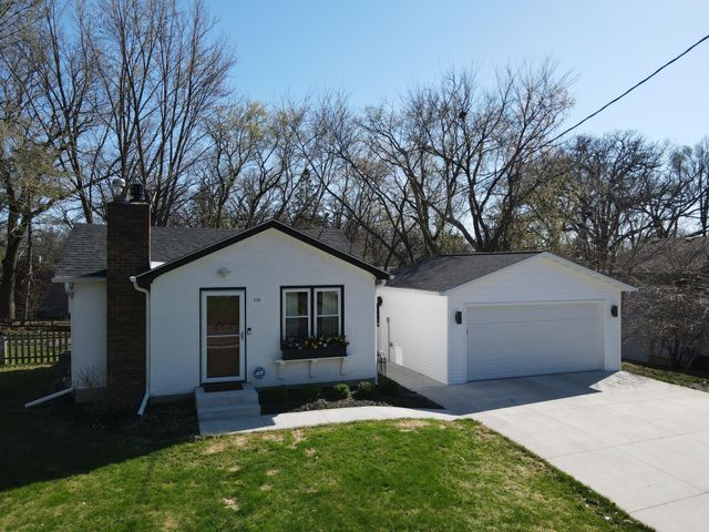 140 Hickory Street, Mahtomedi, MN 55115