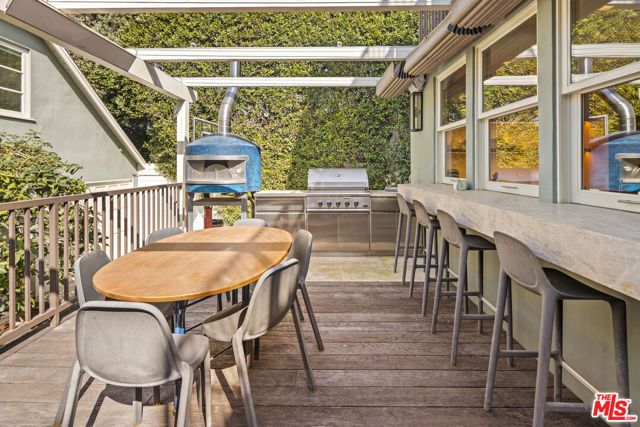 165 Mabery Road, Santa Monica, CA 90402