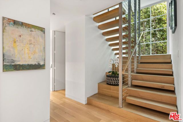 165 Mabery Road, Santa Monica, CA 90402