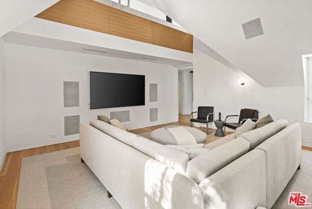 165 Mabery Road, Santa Monica, CA 90402