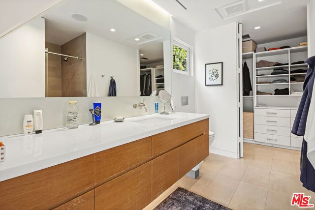 165 Mabery Road, Santa Monica, CA 90402