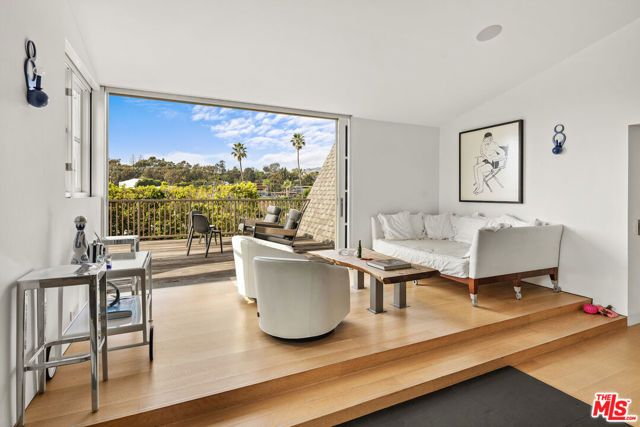 165 Mabery Road, Santa Monica, CA 90402