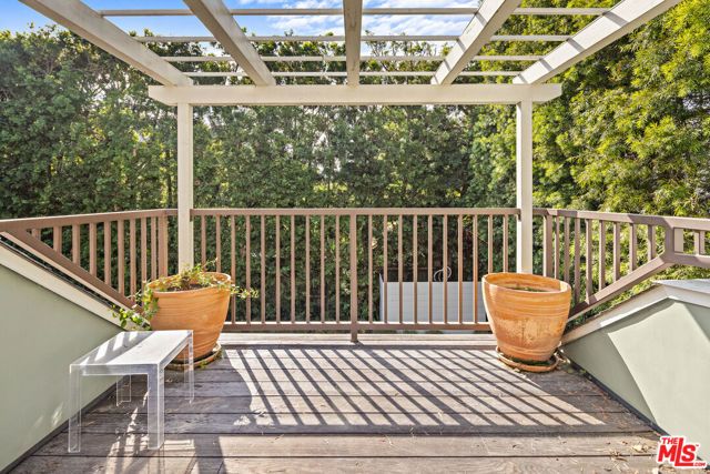 165 Mabery Road, Santa Monica, CA 90402