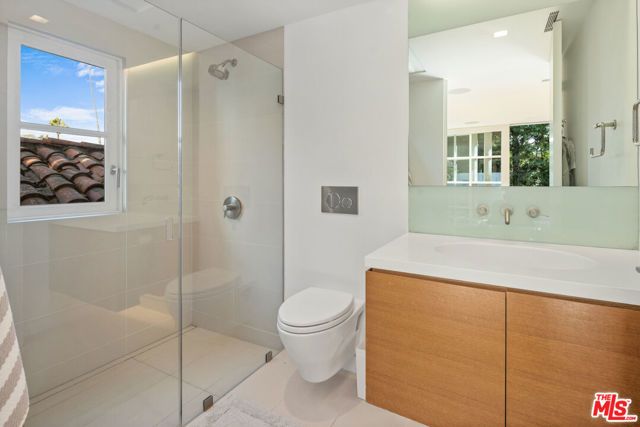 165 Mabery Road, Santa Monica, CA 90402