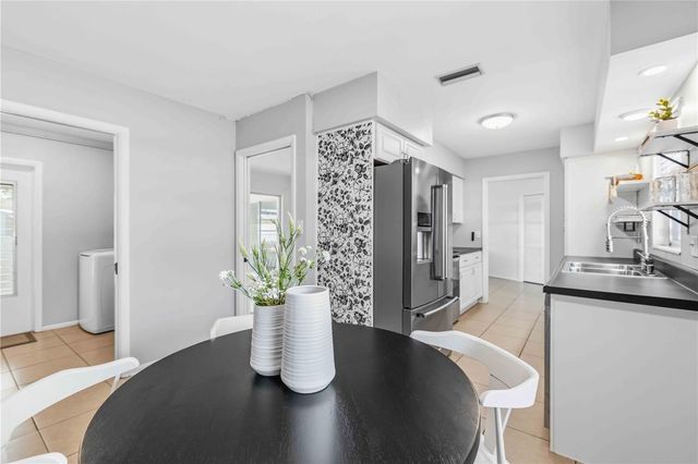 530 SAINT ANDREWS DRIVE, Sarasota, FL 34243