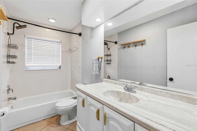 530 SAINT ANDREWS DRIVE, Sarasota, FL 34243