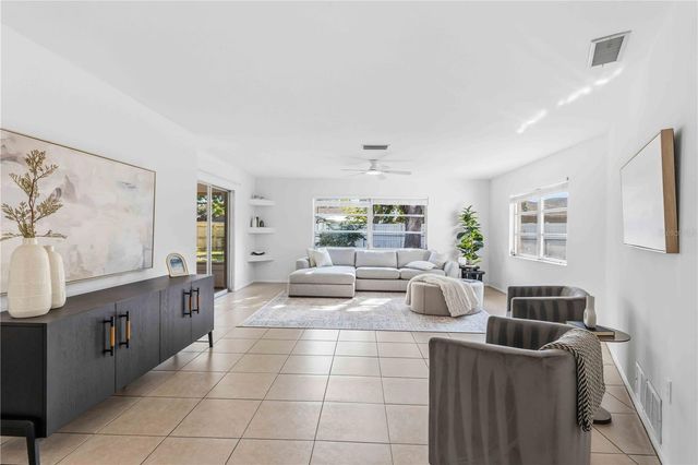 530 SAINT ANDREWS DRIVE, Sarasota, FL 34243