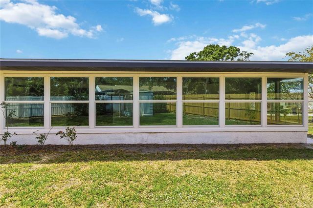 530 SAINT ANDREWS DRIVE, Sarasota, FL 34243