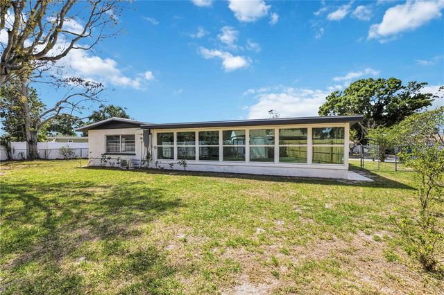 530 SAINT ANDREWS DRIVE, Sarasota, FL 34243