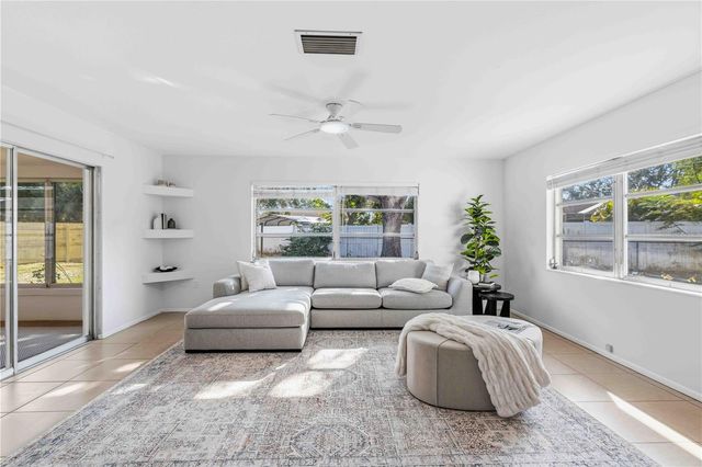 530 SAINT ANDREWS DRIVE, Sarasota, FL 34243