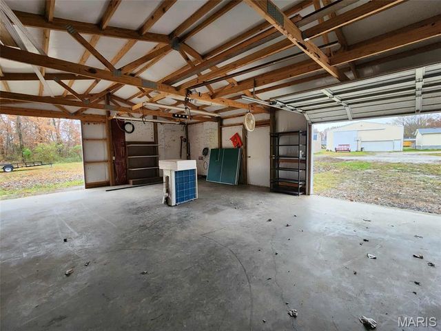 1106 Harrison Avenue, Sandoval, IL 62882