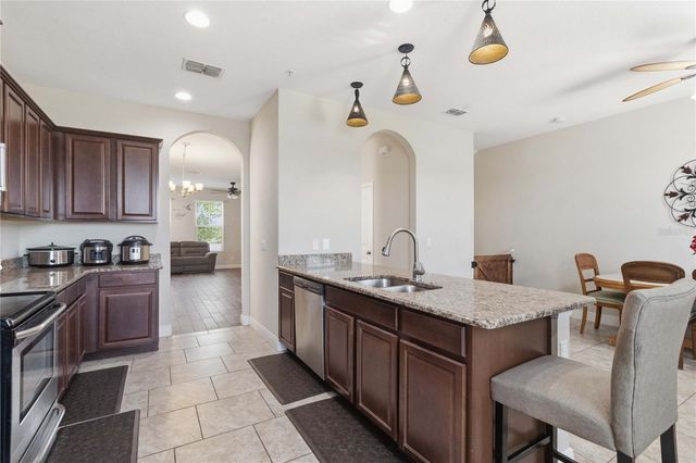 10546 GREEN IVY LANE, Orlando, FL 32832