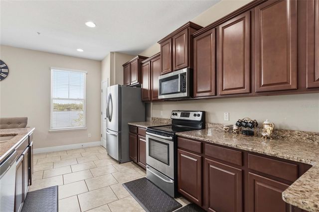 10546 GREEN IVY LANE, Orlando, FL 32832