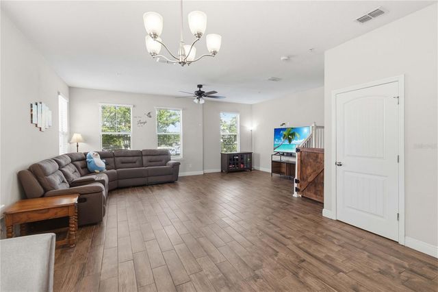 10546 GREEN IVY LANE, Orlando, FL 32832