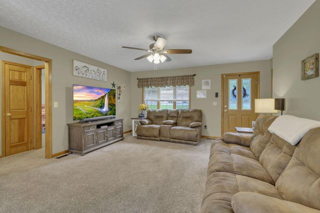 4811 Chicken Coop Hill Road So Road SE, Sugar Grove, OH 43155