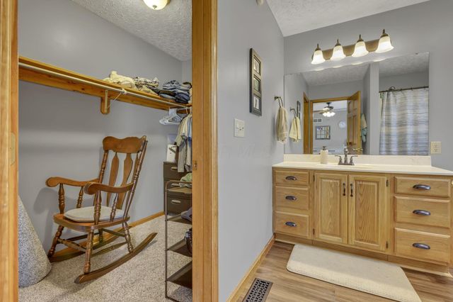 4811 Chicken Coop Hill Road So Road SE, Sugar Grove, OH 43155
