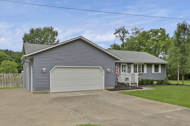 4811 Chicken Coop Hill Road So Road SE, Sugar Grove, OH 43155